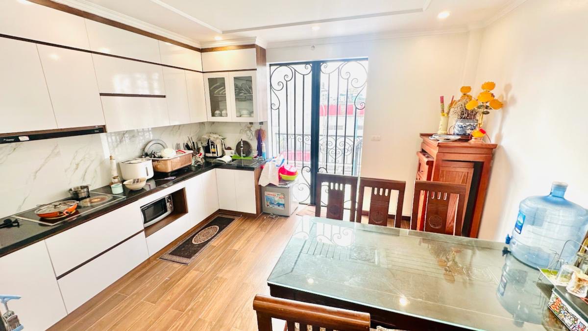 CỰC HIẾM-Nhà Phố Thụy Khuê 37m/ 7T Thang máy, MT 4.2m 18 Tỷ, mới đẹp ở ngay