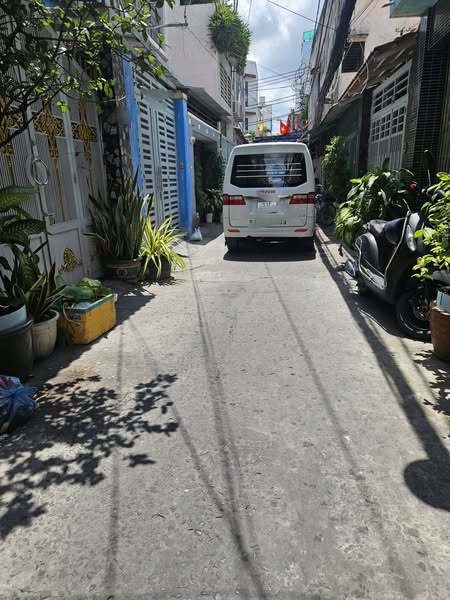 Nhà HXH Đường Âu Dương Lân Quận 8 Phường 3 Cũ.