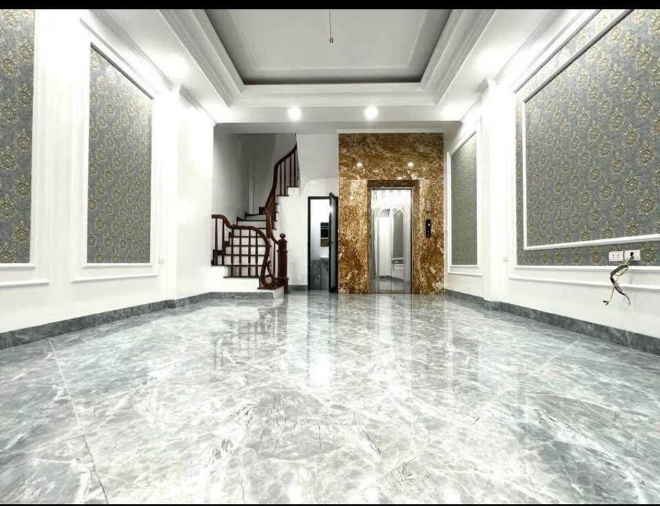 SIÊU HIẾM- HƠN 10 TỶ – 43M NHÀ MỚI 6 TẦNG NGỌC THỤY – BỒ ĐỀ, GARA, THANG MÁY – ĐỈNH