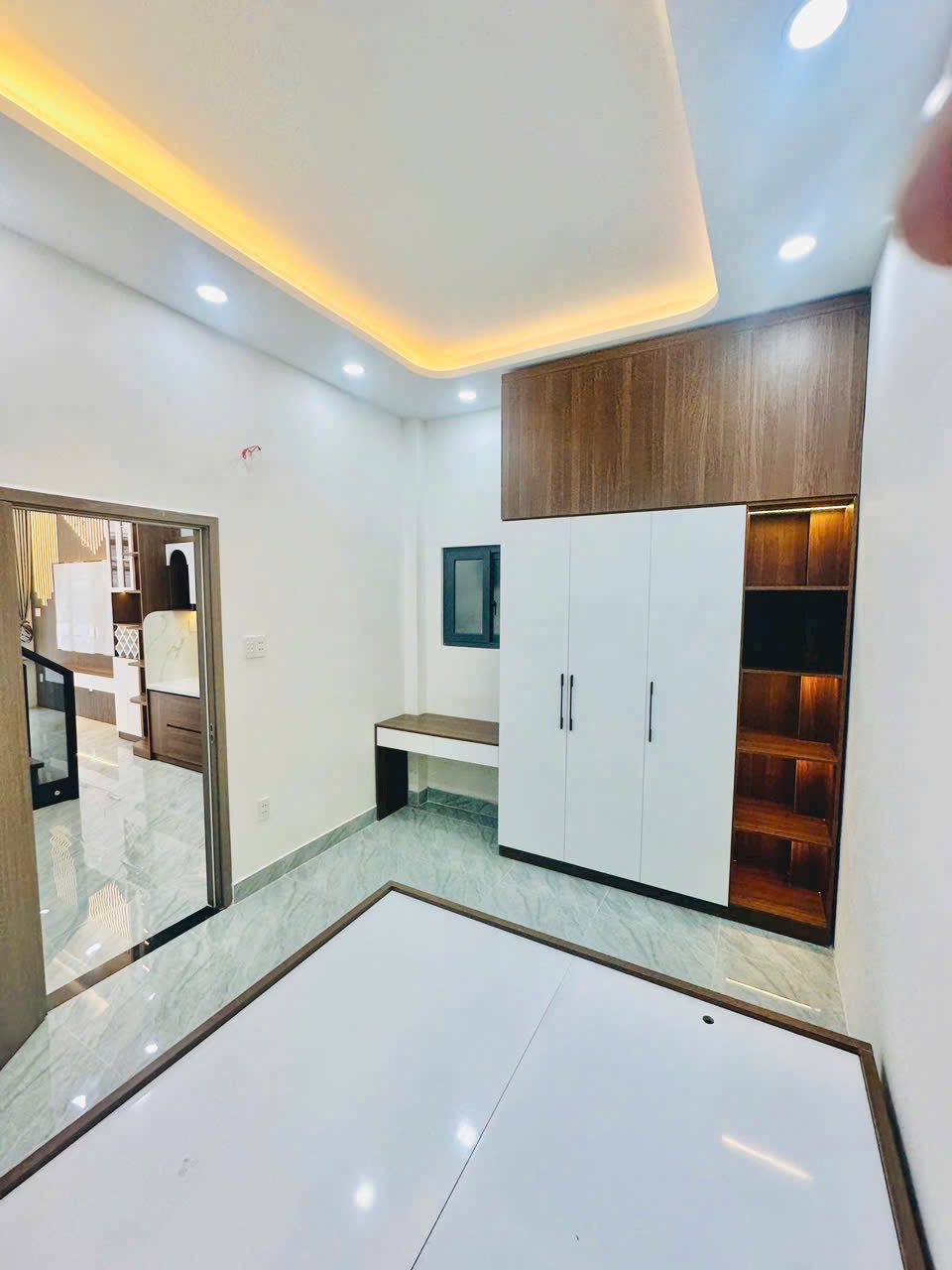 Nhà mới ở ngay – Võ Thị Nhờ, Quận 7-Hẻm 3 gác, an ninh, yên tĩnh.