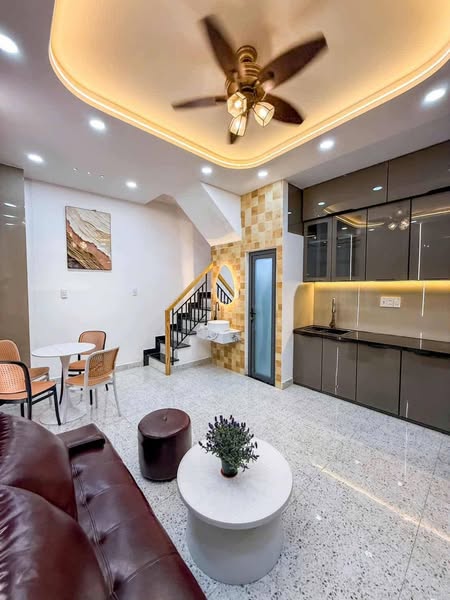 Nhà Đường Nguyễn Đình Chính Quận Phú Nhuận Cũ.