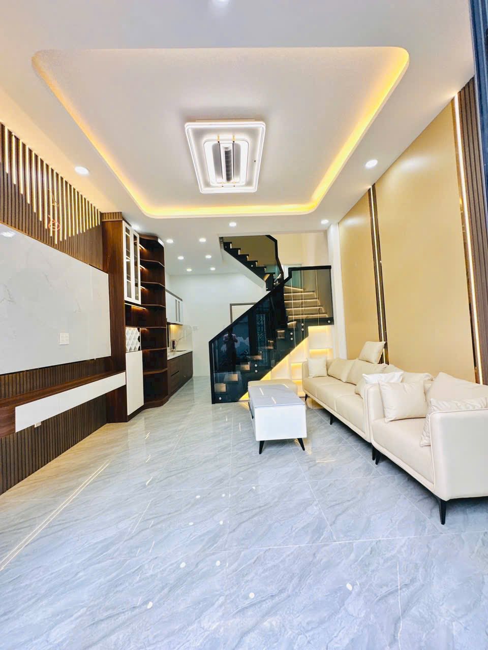 Nhà mới ở ngay – Võ Thị Nhờ, Quận 7-Hẻm 3 gác, an ninh, yên tĩnh.