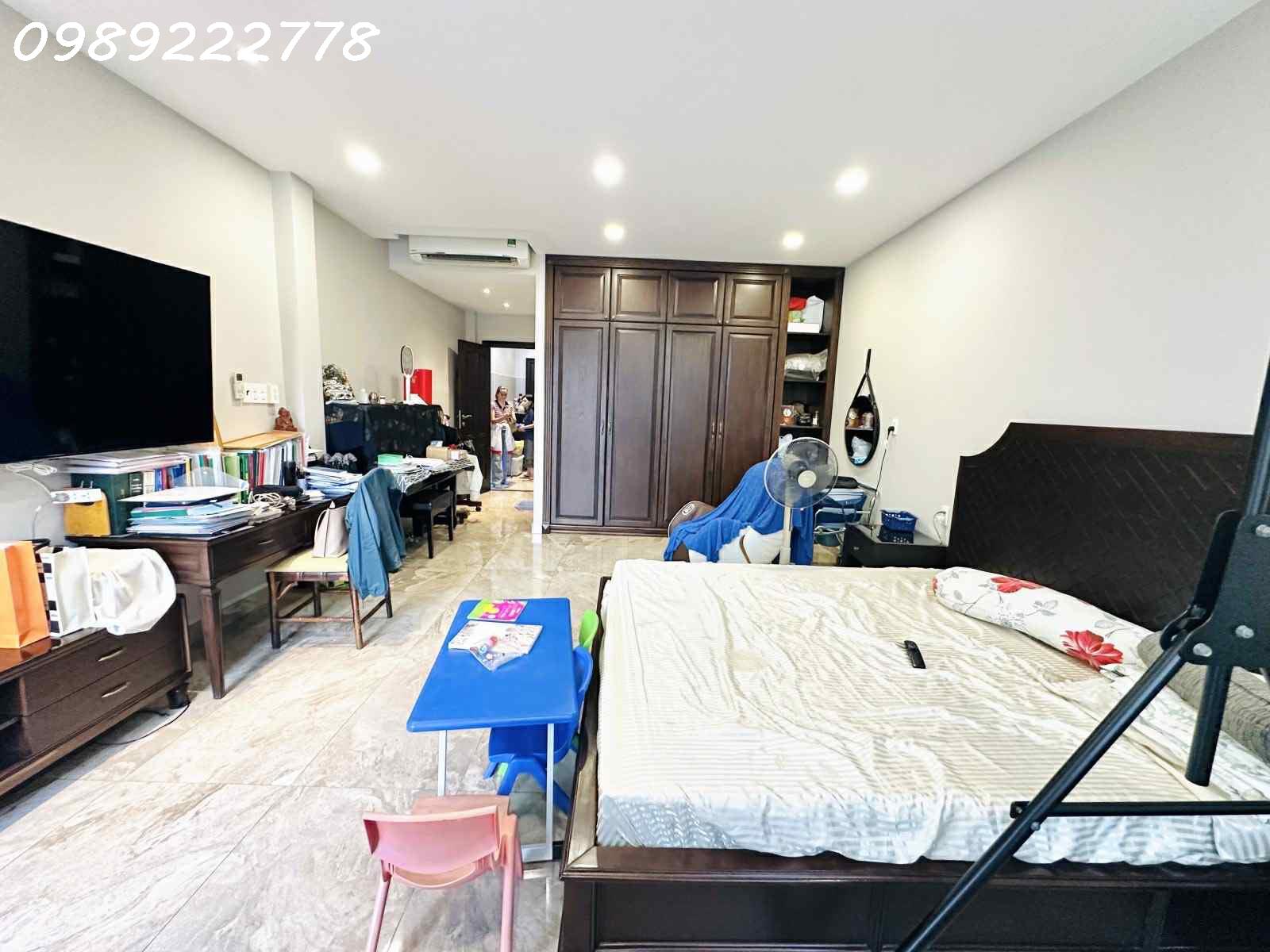 MẶT TIỀN KINH DOANH HUỲNH VĂN BÁNH – PHƯỜNG 11– PHÚ – THANG MÁY – 5 TẦNG – 6 PHÒNG MASTER – THIẾT KẾ ĐẲNG CẤP – THÍCH HỢP KINH DOANH CĂN HỘ CAO CẤP .MT 30