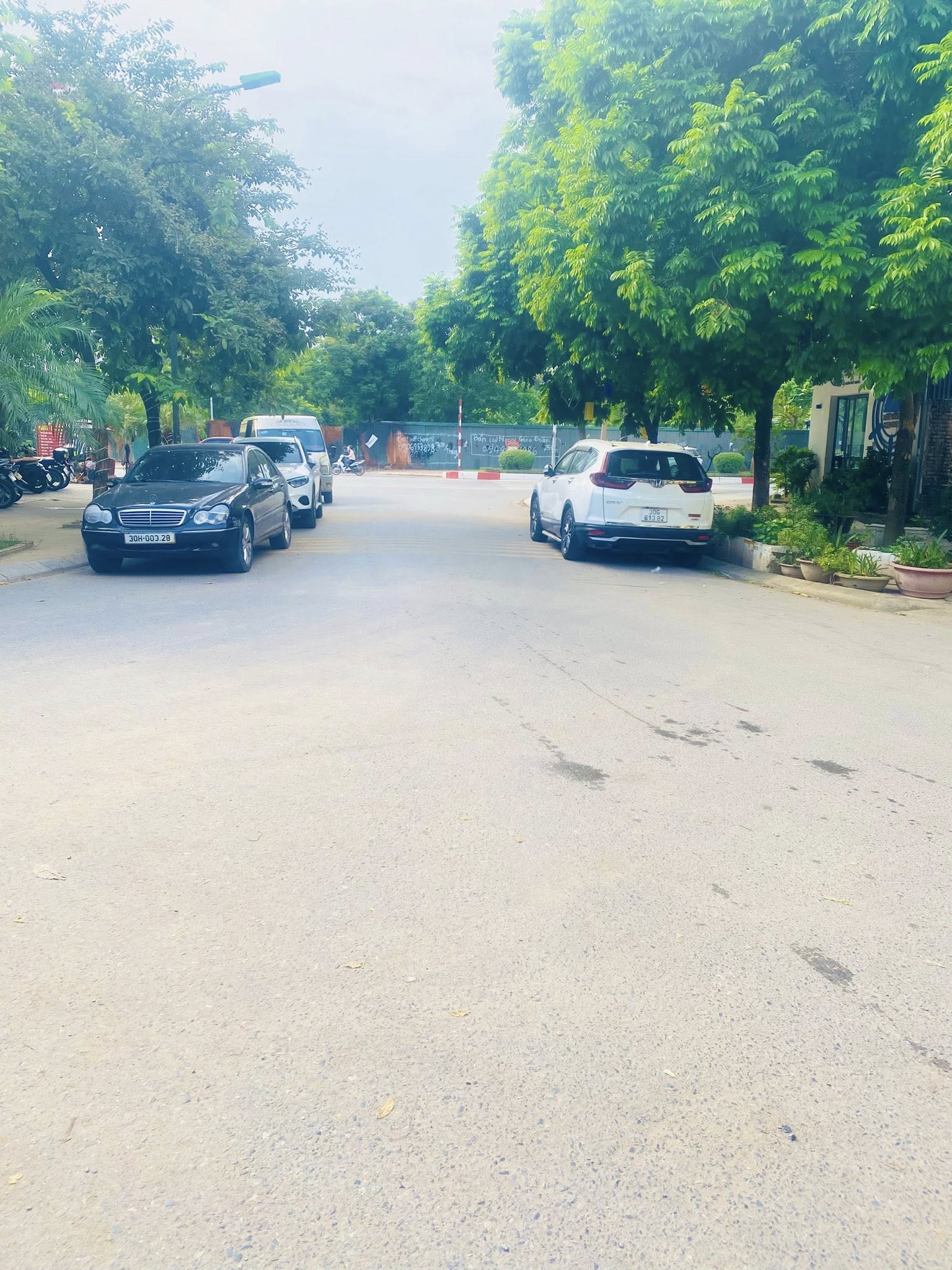 Nhà phân lô Ngoại Giao Đoàn, 2 ô tô tránh, mặt tiền khủng, thang máy, view hồ điều hoà – Đại sứ quán Hàn Quốc
