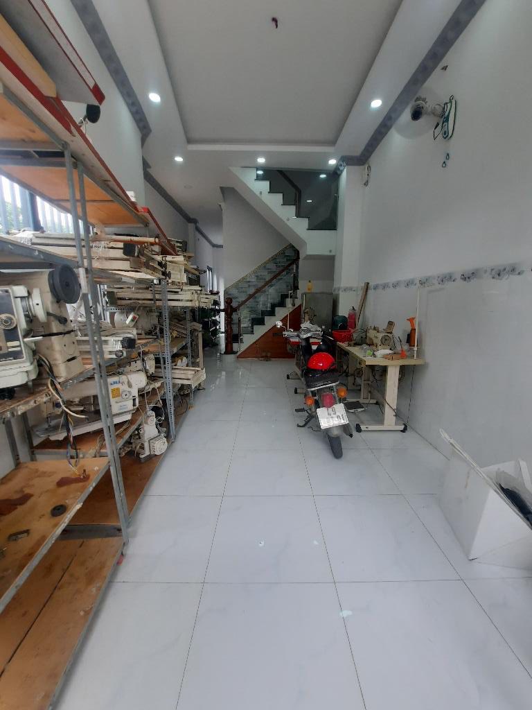 NHÀ Q8 ĐẸP Ở LIỀN VIEW SÔNG CÔNG VIÊN GẦN QUẬN 5 QUẬN 10 NHỈNH 6 TỶ
