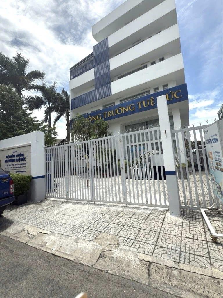 Mặt tiền kinh doanh đường 10m TÂN THỚI NHẤT 06, Quận 12 – Diện tích 170m2 (6 x 29), nhà Cấp 4 tiện xây mới.