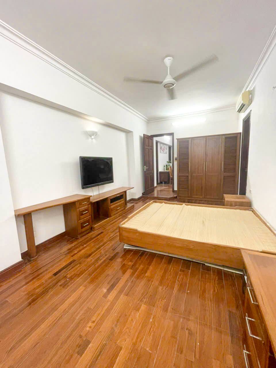 💥GẤP💥CC 24T2 Hoàng Đạo Thúy 160m, 4PN 3WC, Khang trang sạch đẹp, 13.2 tỷ