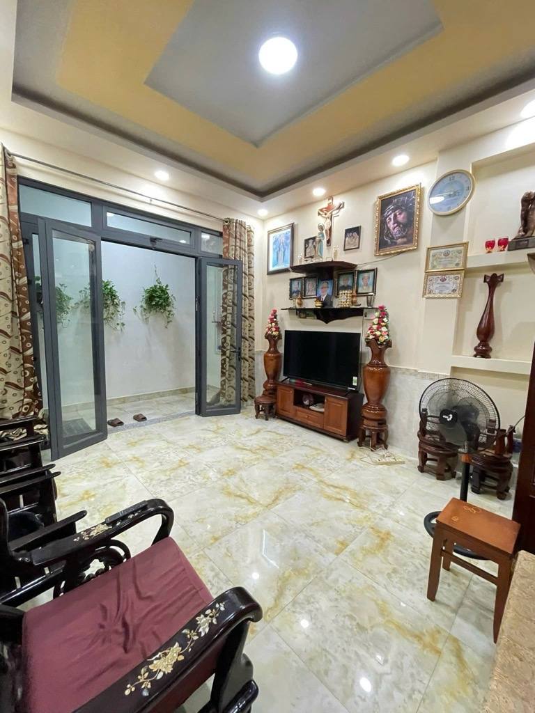 Bán nhà quận8, DT 45m2, đường Liên Tỉnh 5.