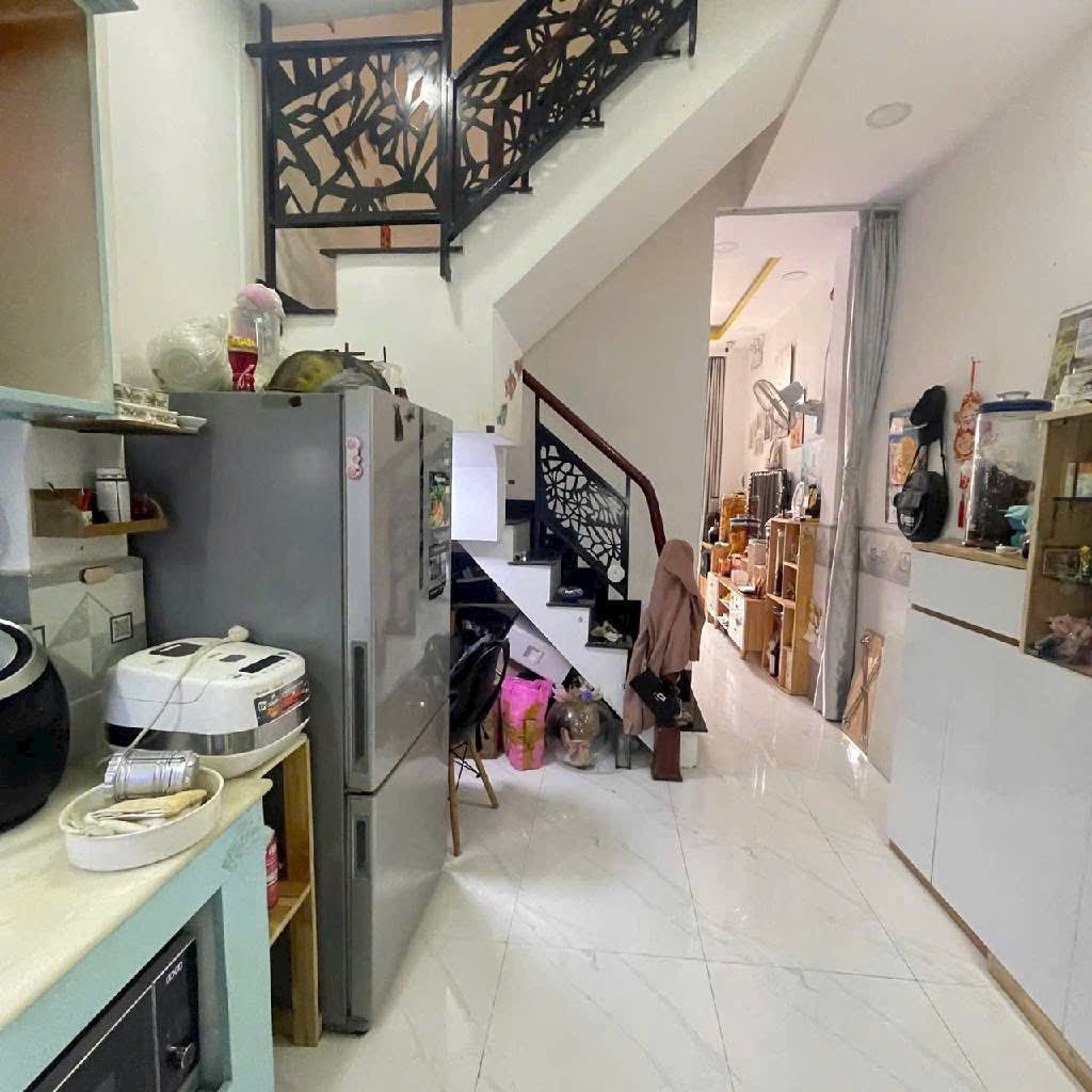 Nhà phố 3 tầng,Chỉ 50m ra hẻm xe hơi tránh nhau Phường Tân Kiểng, Quận 7