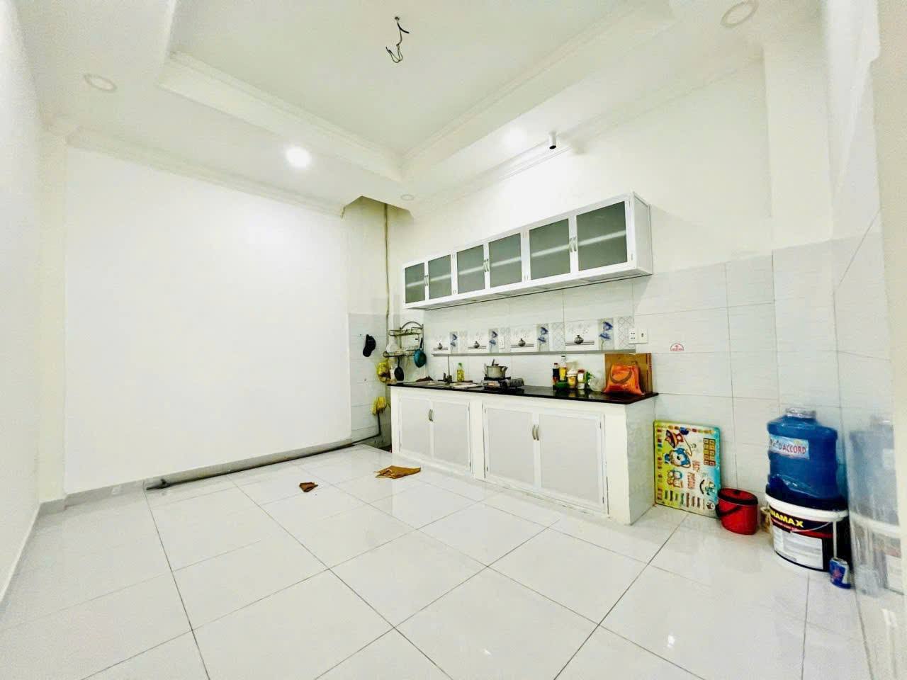 NHÀ 3 TẦNG BTCT VỪA Ở VỪA KINH DOANH MẶT TIỀN TÂN THỚI HIỆP 9 45M2 GẦN ST MEGA MARKET. SÁT BÊN TOÀ ÁN, CÔNG AN QUẬN 12