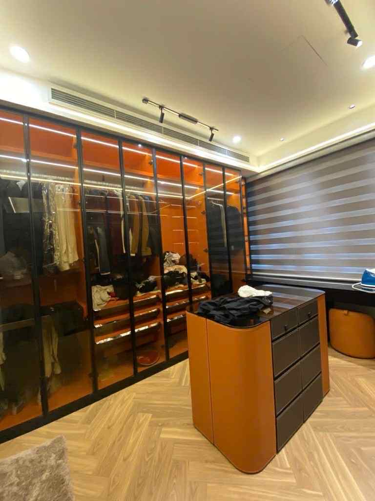 bán nhà Việt Hưng, 6 tầng thang máy, mặt tiền 8m, gara 2 ôtô, ôtô tránh, kinh doanh, hàng xóm Vinhomes Riverside