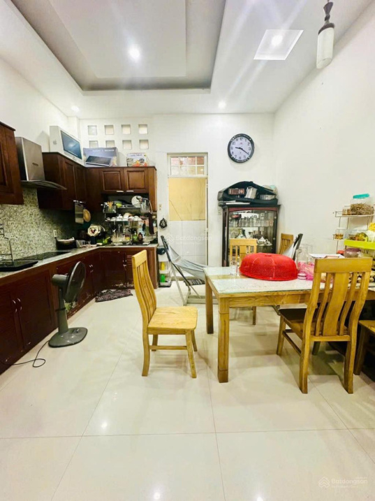 Mặt tiển Đường số Phường 4 Quận 8 xe hơi vô nhà – 3 tầng BTCT, ngang 5x17m – chỉ 7.2 tỷ
