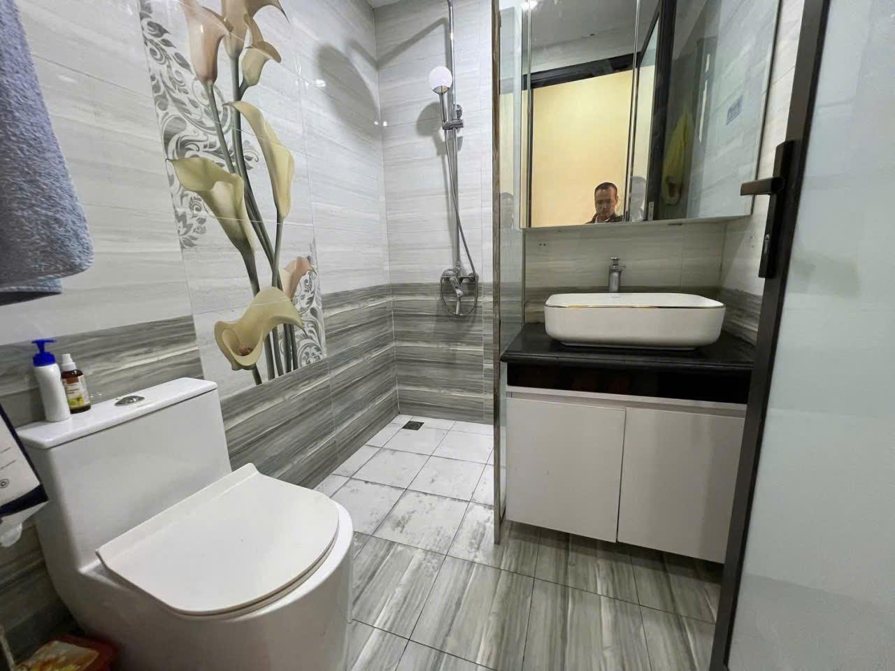 BÁN NHÀ 38M2 5 TẦNG, Ô TÔ ĐỖ CỬA, NGỌC THỤY, LONG BIÊN
