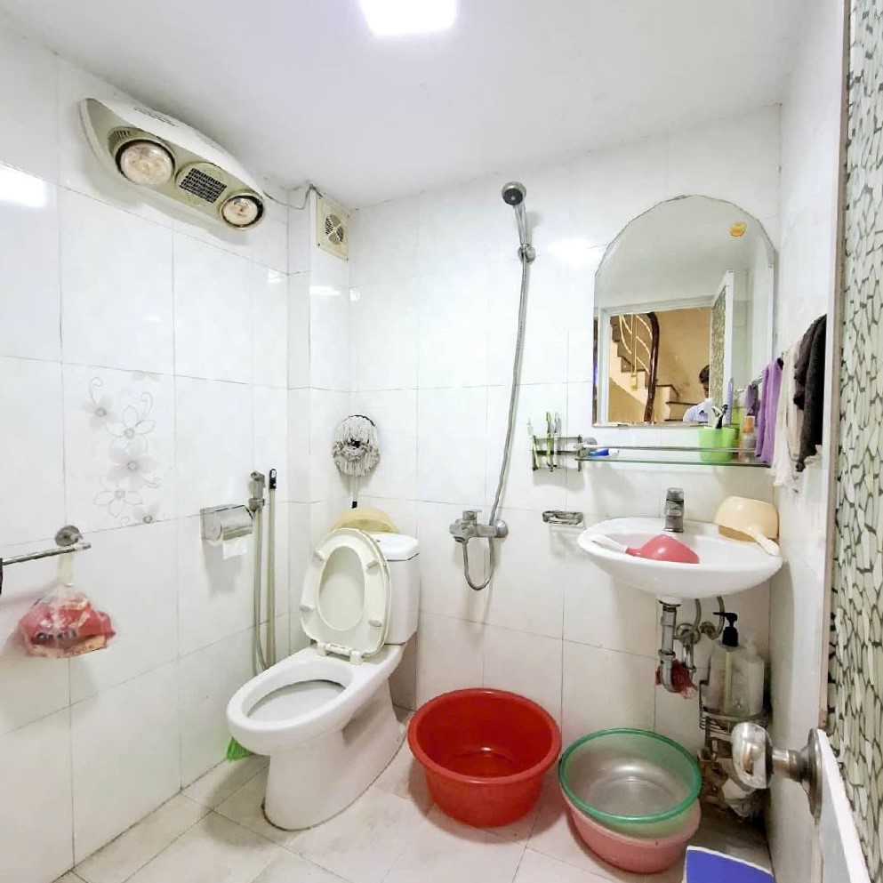 Bán nhà Nguyễn Lân, Phân Lô, Ô tô, gần Phố, 63m2, 18 tỷ(CTL)