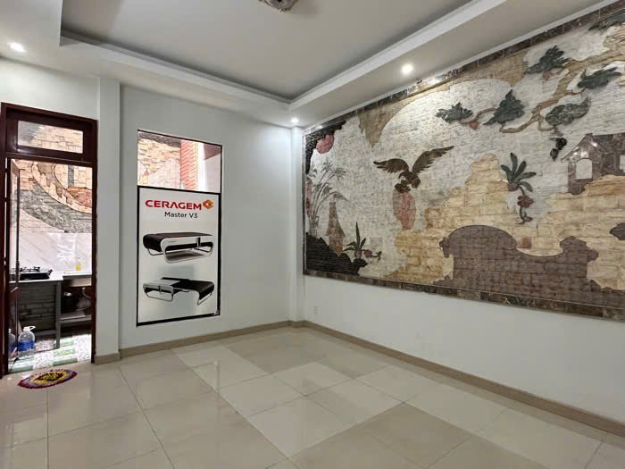 Nhỉnh 12 tỷ sở hữu MTKD sầm uất Nguyễn Văn Quá 100m2 ngang 4.1m 4 lầu gần chợ Cây Sộp.