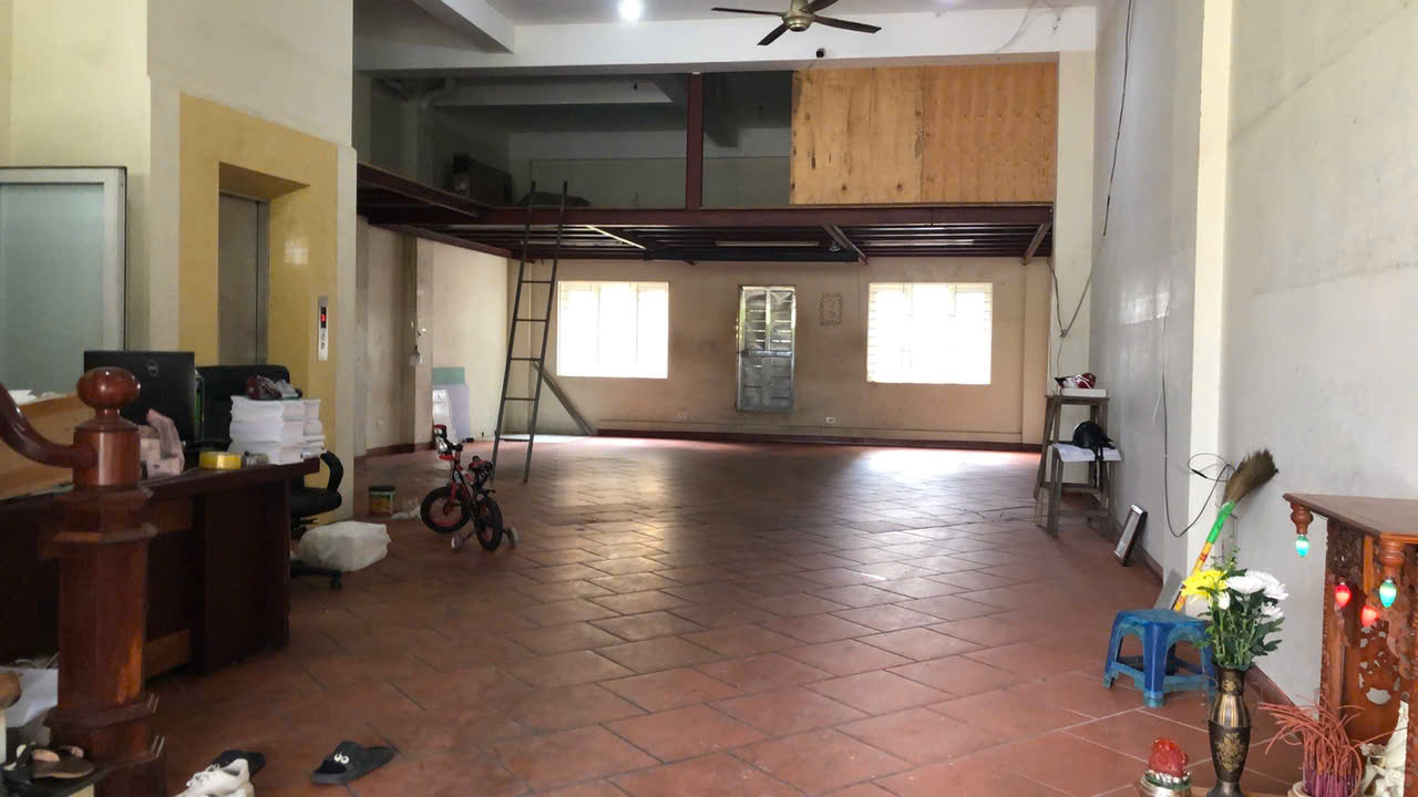 Cho thuê tầng hầm và tầng 1, tòa nhà 5 tầng tại số 15 đường Bát Khối, phố Tư Đình, Long Biên, Hà Nội