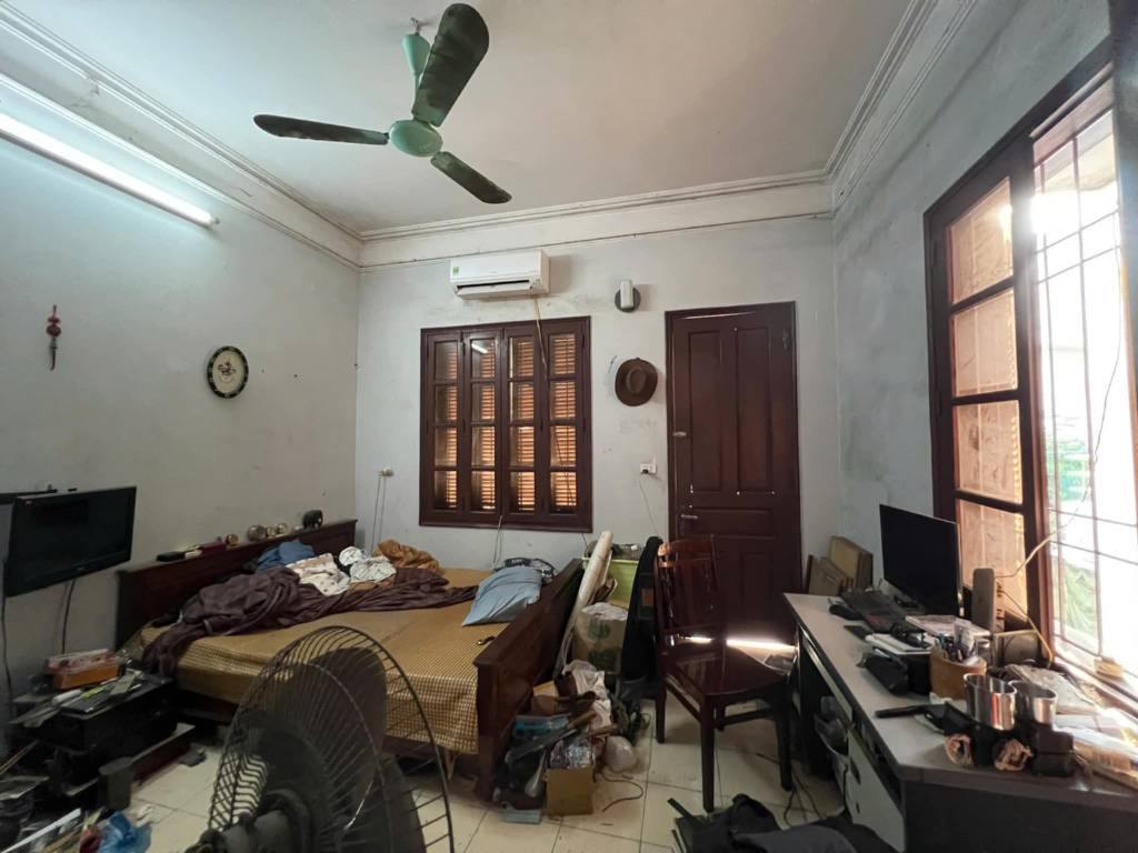 Nhà 58m mặt tiền 4.6m mặt phố Nguyễn Cao 27.5 tỷ.