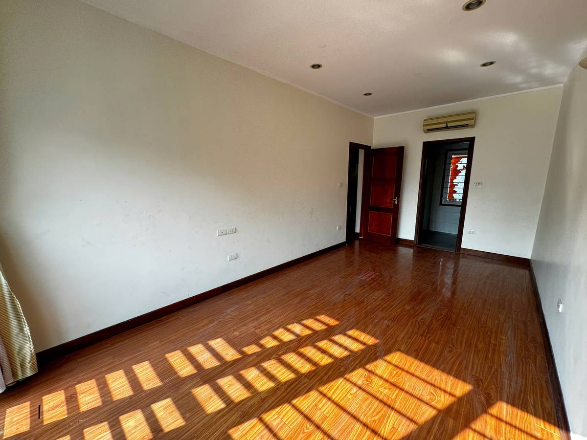 Bán nhà ngõ Đa Sỹ, Hà Đông, 77m2 Sổ đỏ chính chủ, giá 9.2 tỷ. LH: 0975235116