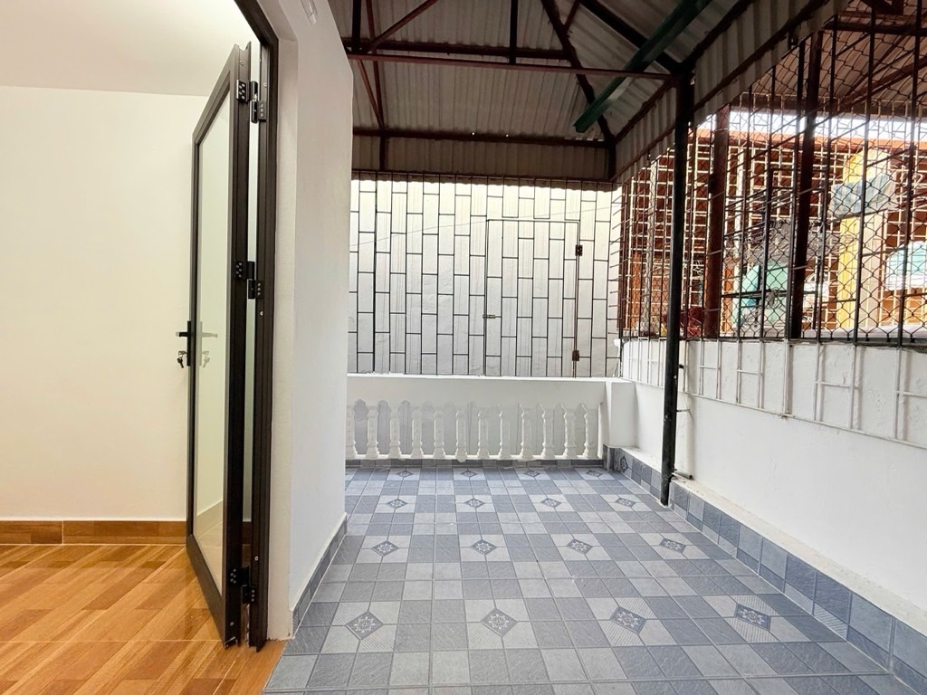 Bán nhà Kim Giang, Hoàng Mai, Ngõ nông gần phố ô tô tránh, 25m2, 5.9 tỷ(CTL)
