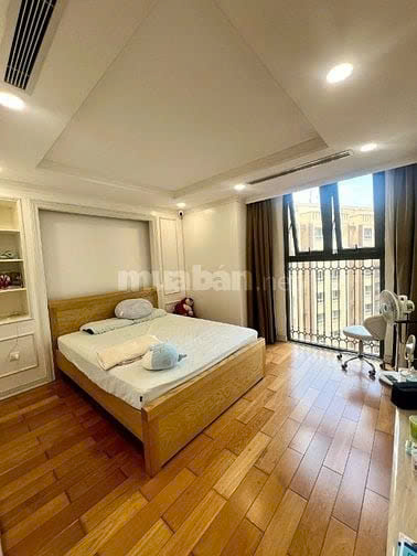 MÌNH LÀ CHỦ NHÀ cần bán gấp B905 chung cư Tân Hoàng Minh bên hồ Hoàng Cầu. Giá 14,9 tỉ