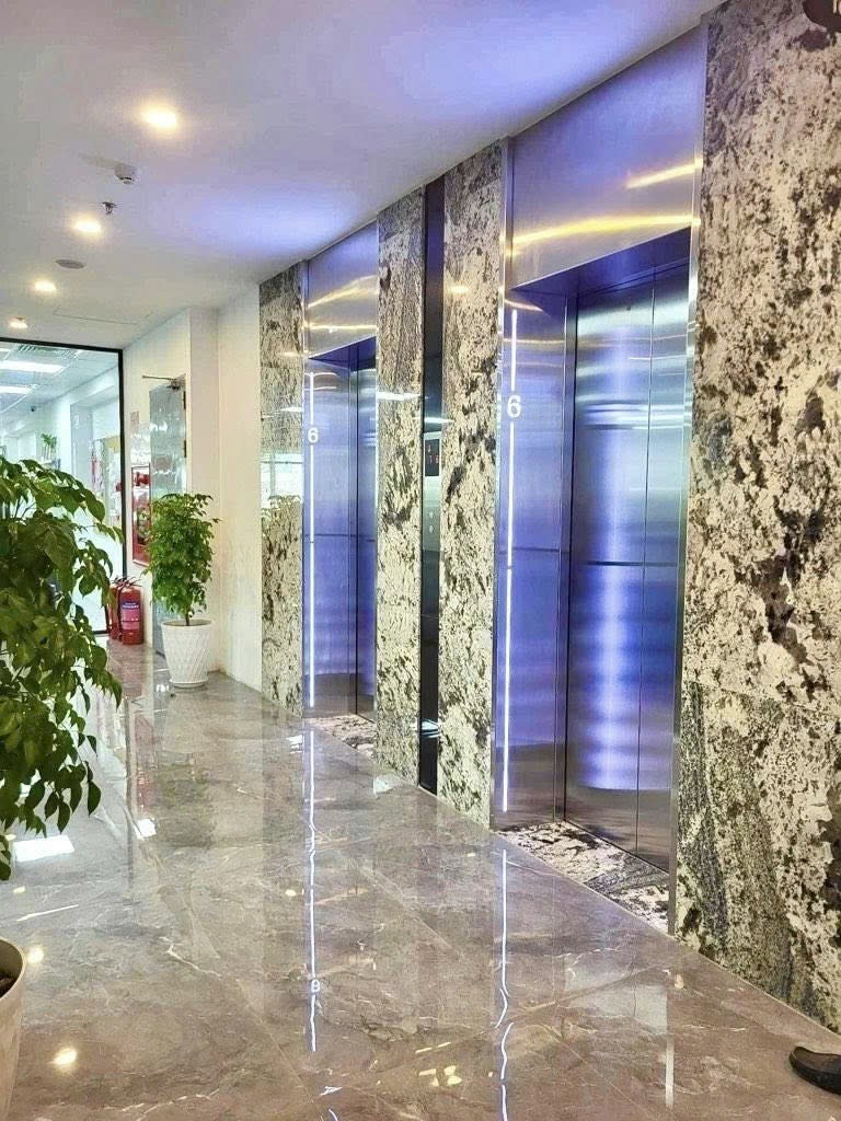 BÁN TOÀ NHÀ MẶT PHỐ ĐỘI CẤN, BA ĐÌNH – 450M x 10T CÓ HẦM – MT 10M – DÒNG TIỀN 800TR/TH – GIÁ 380 TỶ