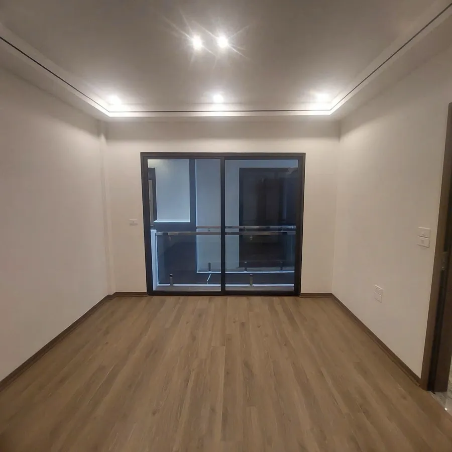 NHÀ MỚI ĐẸP Ở LUÔN Phố Thanh Am 33m X 5 Tầng mặt tiền 5.5m 5.6 Tỷ Long Biên.