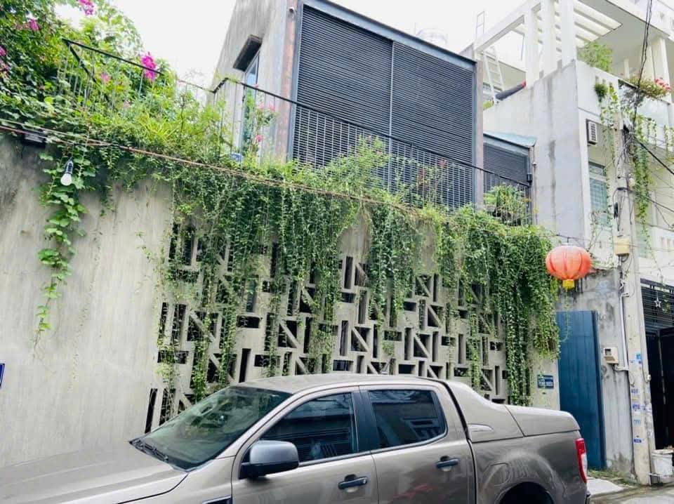 TÌM CHỦ MỚI cho biệt thụ 200m2, HẺM 8M, đường Đình Phong Phú, p.Tăng Nhơn Phú B, Quận 9