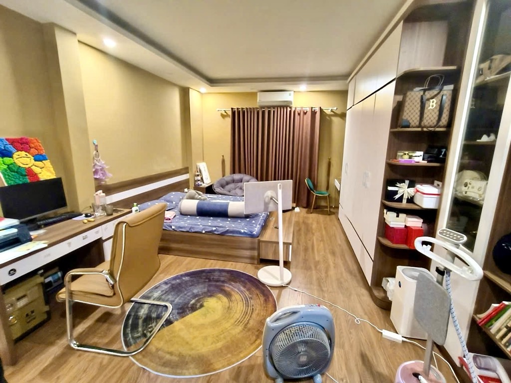 NHÀ ĐẸP Ở NGAY – NGÕ THÔNG – VÀI BƯỚC RA MẶT PHỐ – TRƯỚC NHÀ RỘNG 3M_5 TẦNG – 45M2 – 13 TỶ.