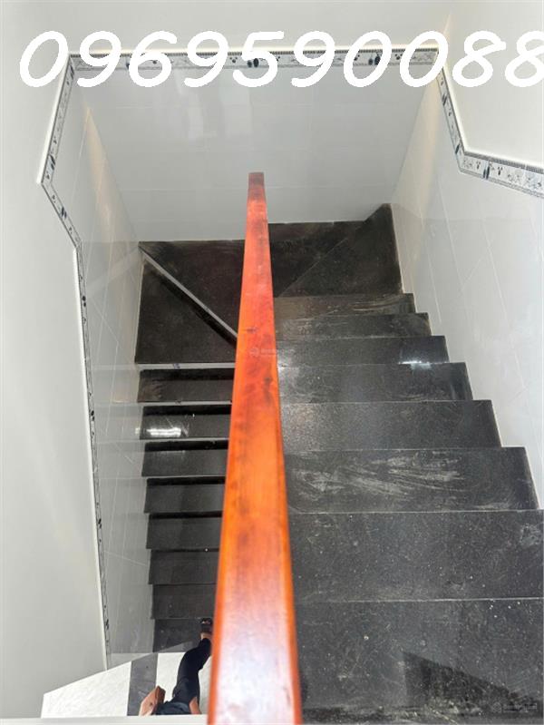 Nhà Mới ở ngay 60m2 3T Văn Cao-Nguyễn Sơn gần chợ, giá chỉ 6 tỷ..