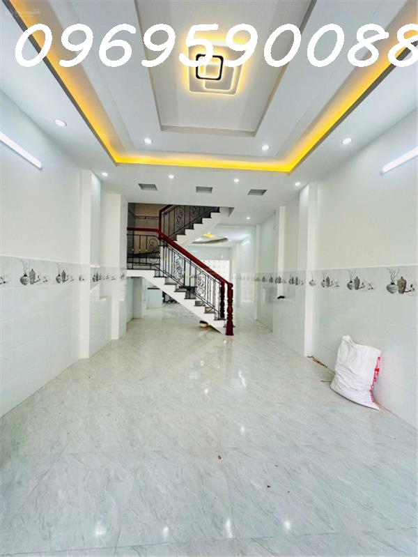 Nhà Mới ở ngay 60m2 3T Văn Cao-Nguyễn Sơn gần chợ, giá chỉ 6 tỷ..