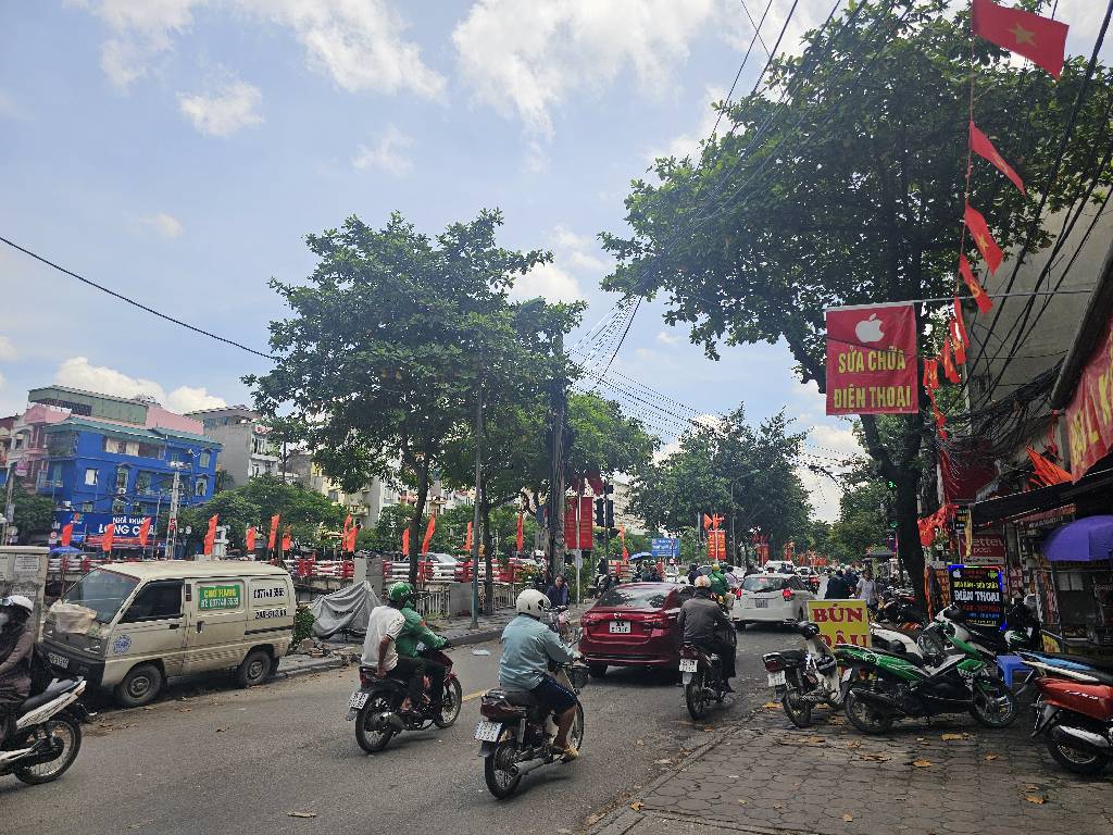 Cực phẩm hiếm có khó tìm – Nhà phố Kim Giang 62m², 4 tầng, mặt tiền 5m, ô tô đỗ cửa