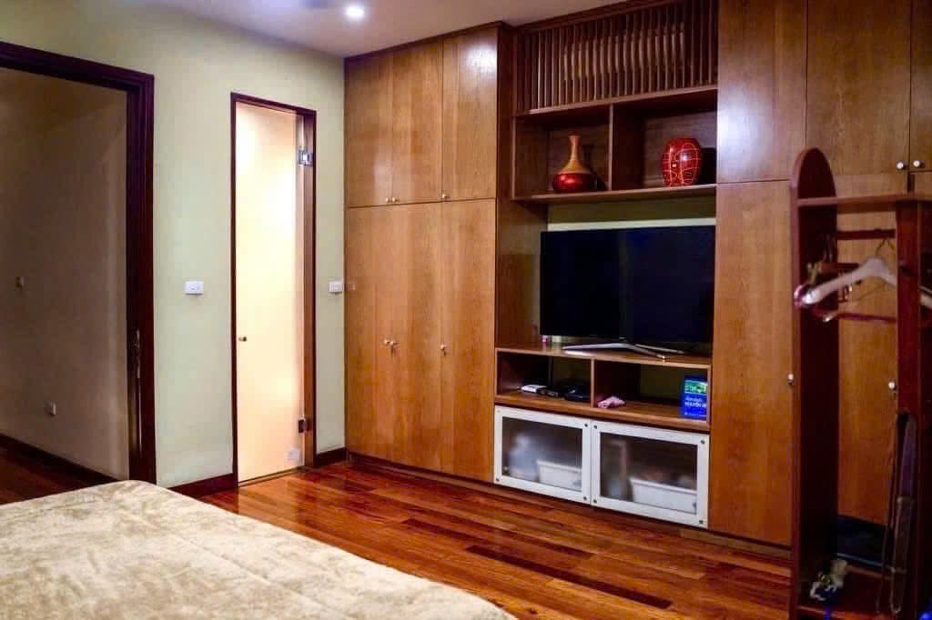 BÁN NHÀ PHÂN LÔ TRUNG KÍNH, CẦU GIẤY – 70M x 5T – MT 5M – Ô TÔ TRÁNH – KINH DOANH – GIÁ 32.8 TỶ