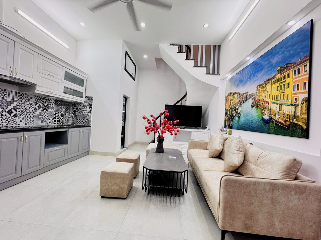 bán nhà Thổ Quan, nhà đẹp, nội thất cao cấp, vi trí đỉnh, đủ công năng chỉ 7,15 tỷ