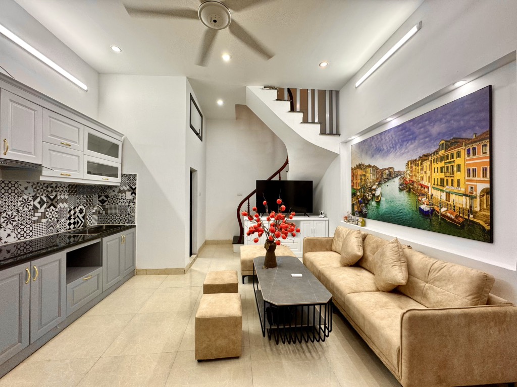 bán nhà Thổ Quan, nhà đẹp, nội thất cao cấp, vi trí đỉnh, đủ công năng chỉ 7,15 tỷ
