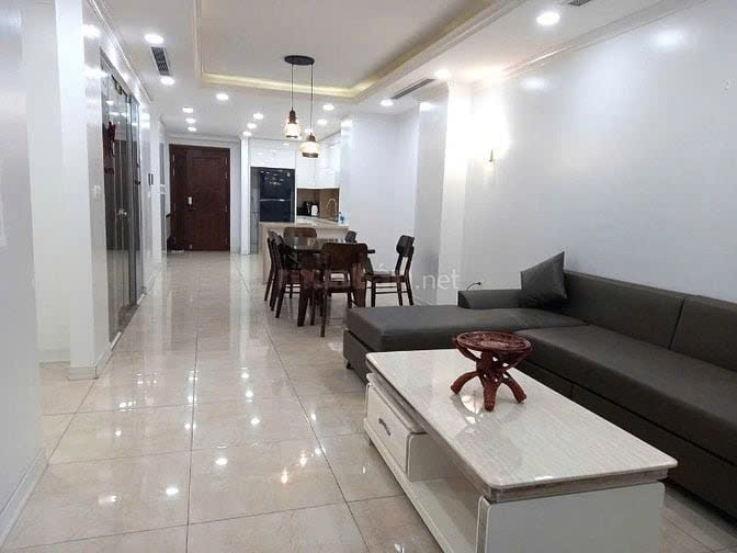 MÌNH LÀ CHỦ NHÀ cần bán gấp B905 chung cư Tân Hoàng Minh bên hồ Hoàng Cầu. Giá 14,9 tỉ