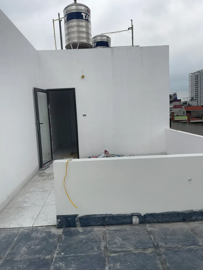 NHÀ MỚI ĐẸP Ở LUÔN Phố Nguyễn Văn Linh 42m2 X 5 Tầng mặt tiền 3.8m, 6.88 tỷ Long Biên.