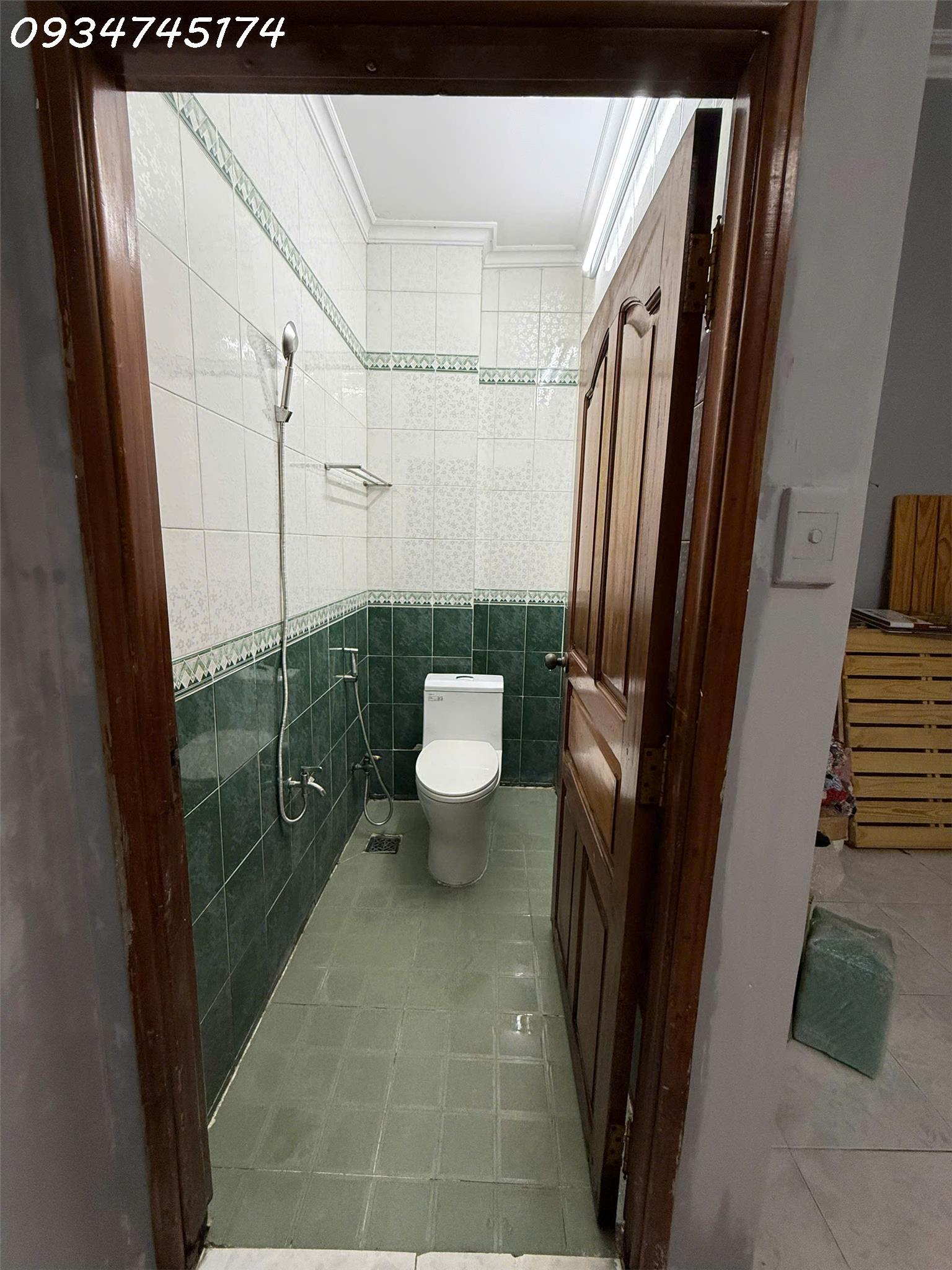 Cho thuê mặt bằng hẻm 2 xe hơi tránh nhau được đường Lê Văn Sỹ , Quận Phú Nhuận