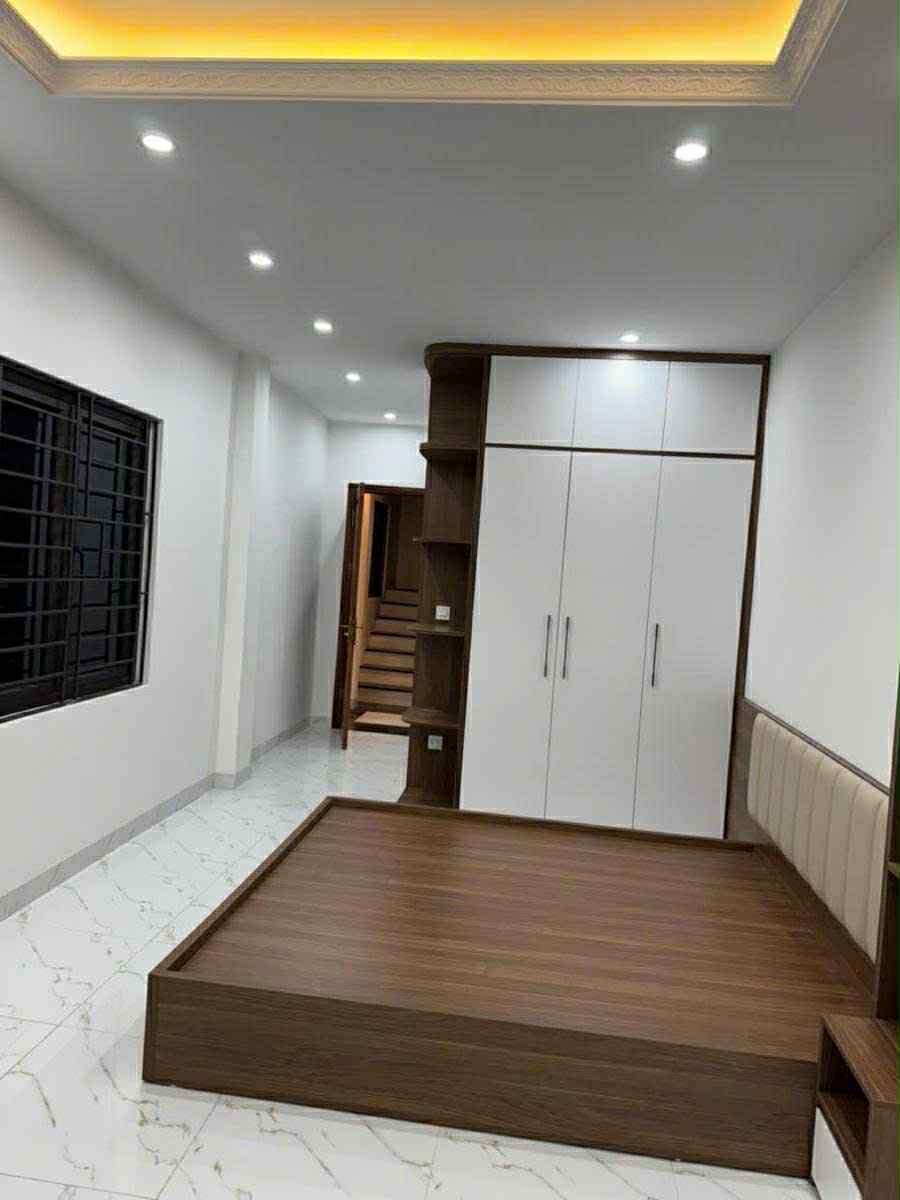 Bán nhà Vĩnh Hưng, Hoàng Mai 45m, lô góc 3 thoáng, ô tô tải đỗ cửa, thang máy nhập khẩu êm ru, gần trường học, kinh doanh tốt