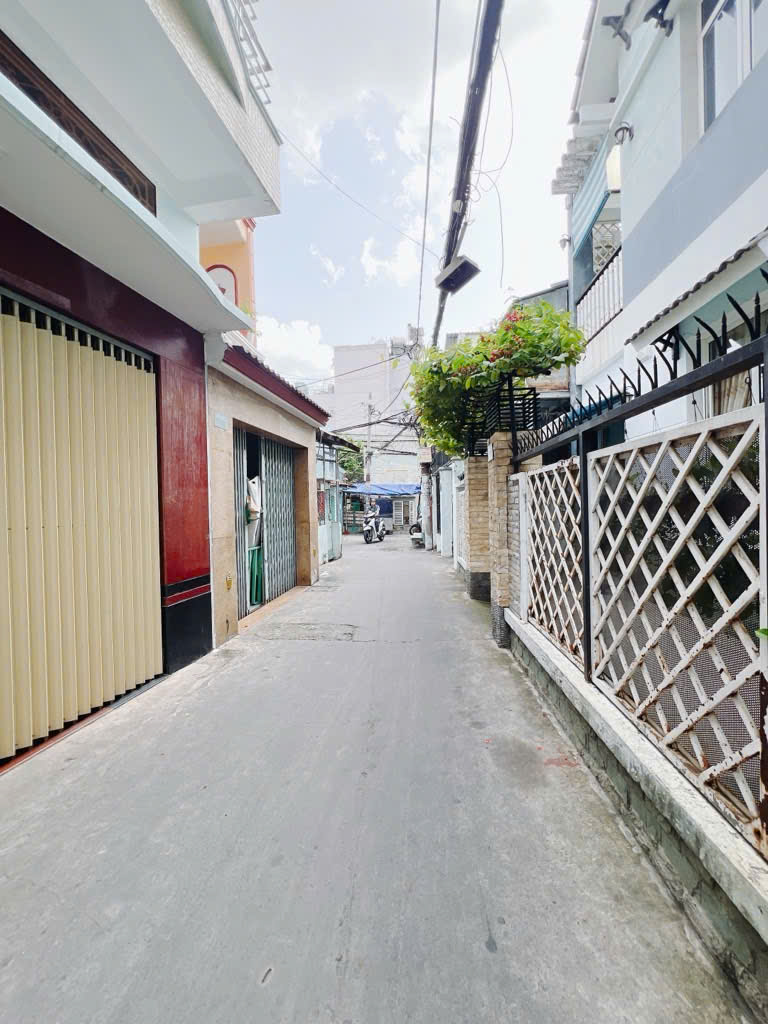 NHÀ 2 MẶT TIỀN TRẦN XUÂN SOẠN TÂN HƯNG Q7 NGANG 4.2 X 14 Dưới 89 Triệu m