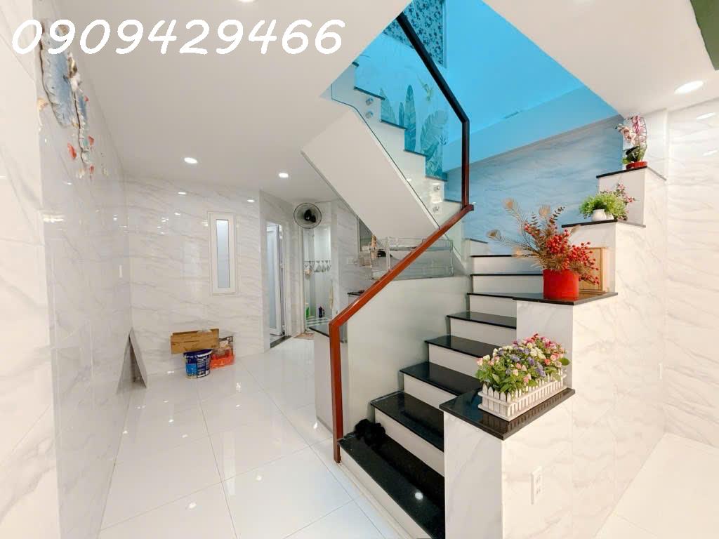 BÁN NHÀ PHƯỜNG TÂN HƯNG- QUẬN 7- CHỈ 4,7 TỶ- QUY HOẠCH SẠCH SẼ- TẶNG NỘI THẤT FULL- BAO SỔ HỒNG MỚI 2025- 3 PHÒNG NGỦ.