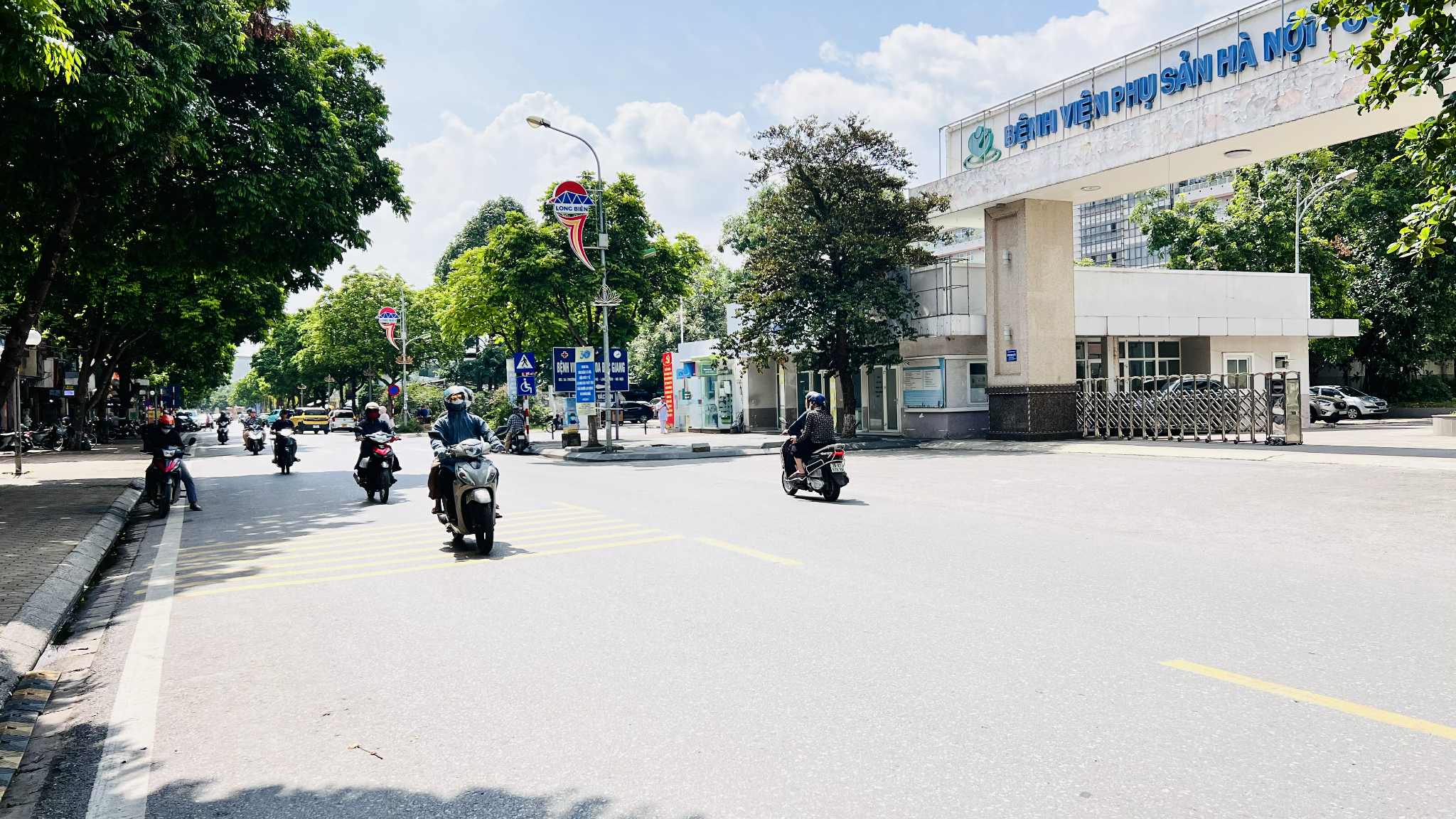 chung cư mini Việt Hưng, 119m x 6 tầng, mặt tiền 5.5m, nở hậu, 19 phòng khép kín, dòng tiền 90tr/tháng