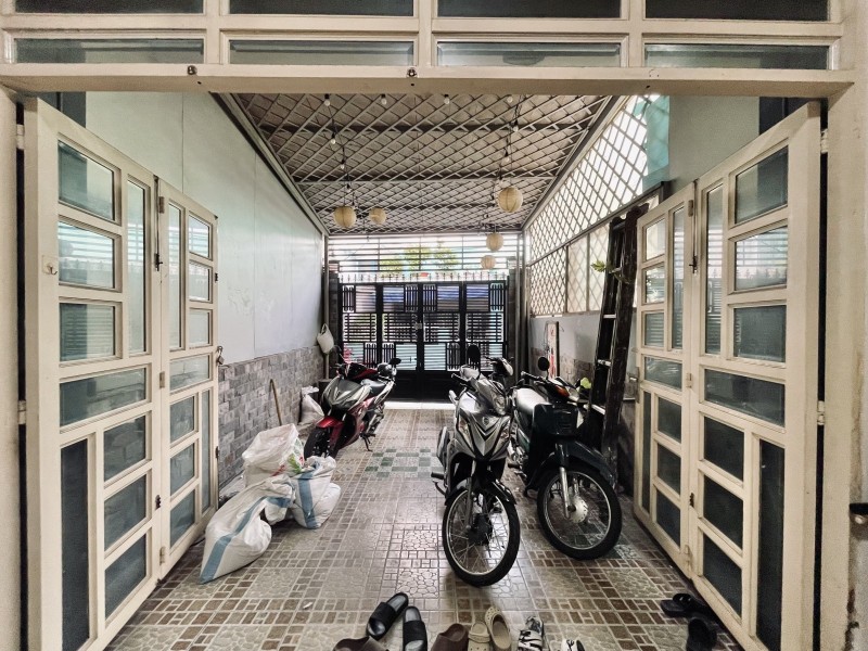 BÁN NHÀ MẶT TIỀN 80M2 4 TẦNG NGANG 4M 4 PN KD ĐỈNH NGUYỄN TRUNG TRỰC 9.99 TỶ.