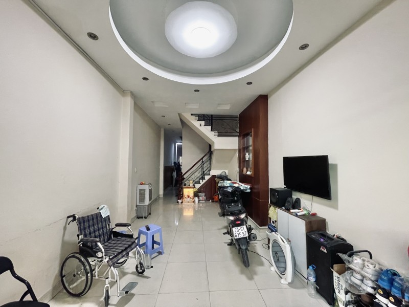 BÁN NHÀ MẶT TIỀN 80M2 4 TẦNG NGANG 4M 4 PN KD ĐỈNH NGUYỄN TRUNG TRỰC 9.99 TỶ.