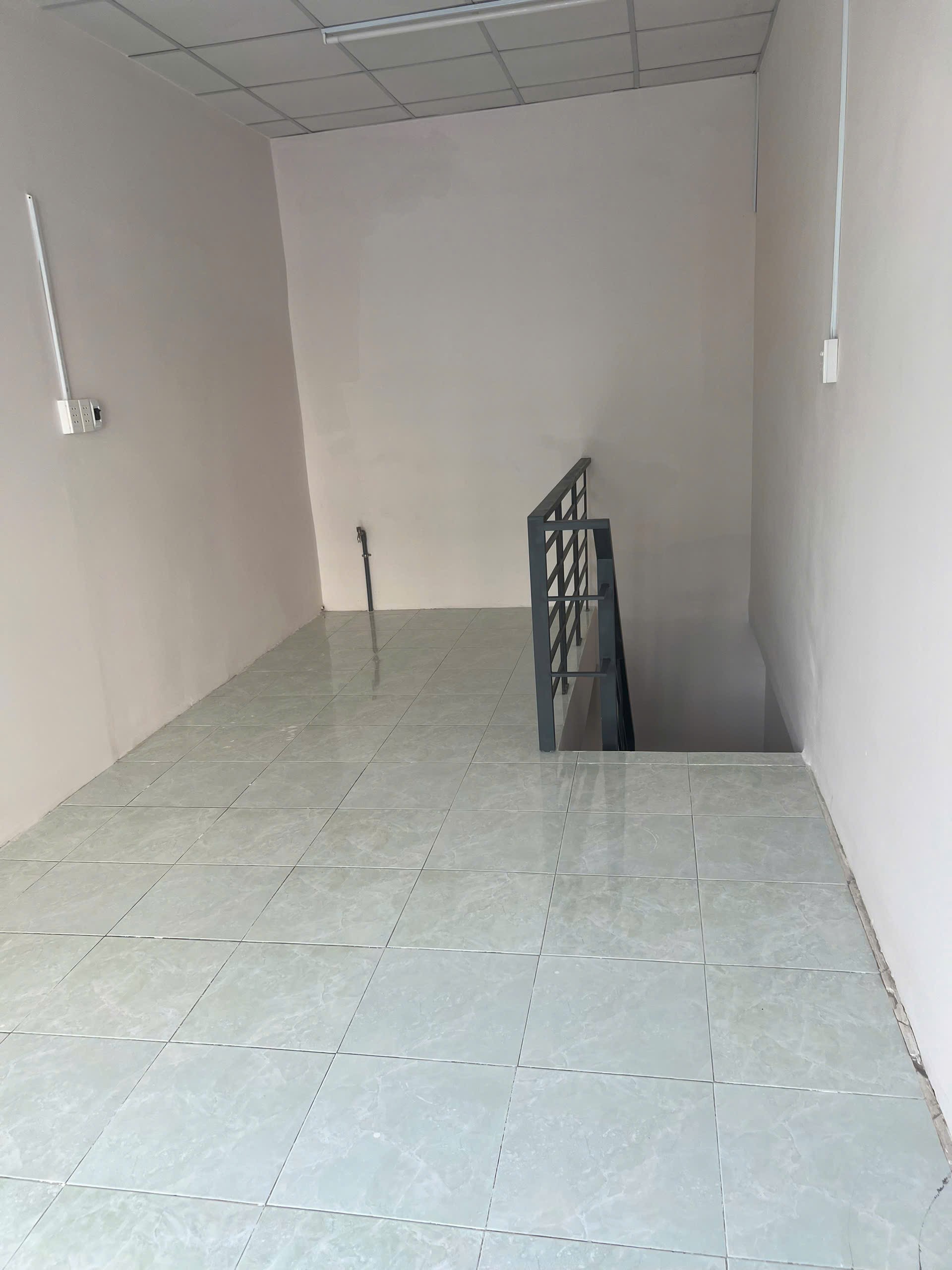 Cho thuê nhà mặt tiền P.1 Gò Vấp, 3x12m, 1 trệt, 1 lầu, 11tr