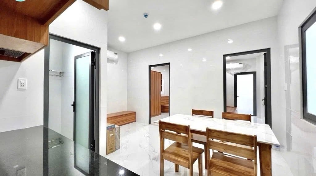 Căn Hộ Dịch Vụ 12 Phòng Dương Quảng Hàm