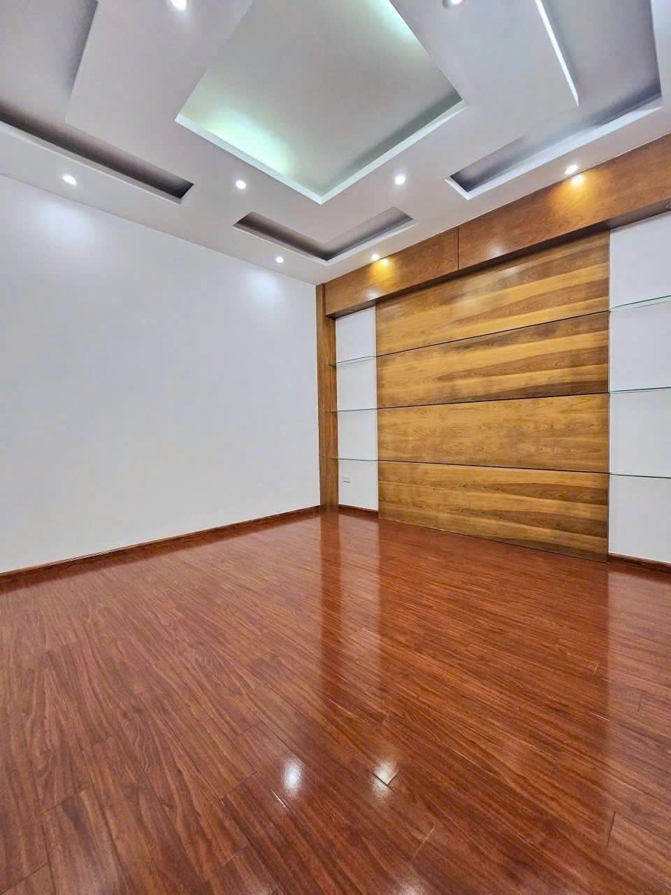 BÁN NHÀ PHÂN LÔ PHẠM TUẤN TÀI, CẦU GIẤY – 58M² x 5T – MT 5M – Ô TÔ TRÁNH – KINH DOANH – GIÁ 32 TỶ