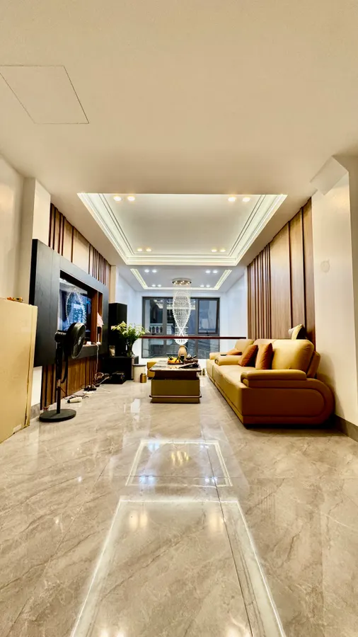 NHÀ ĐẸP ÔT Ô NGỦ TRONG NHÀ PHỐ Lâm Hạ 45m2 X 7 tầng 16.8 tỷ Long Biên.