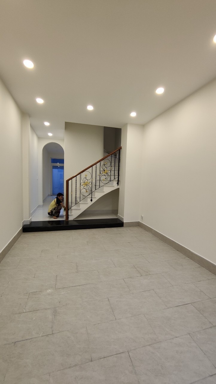 HXH THÔNG QUẬN 1 – NGAY CHỢ ĐAKAO – 4 TẦNG – SÁT MẶT TIỀN – 60m2 CHỈ 17 TỶ