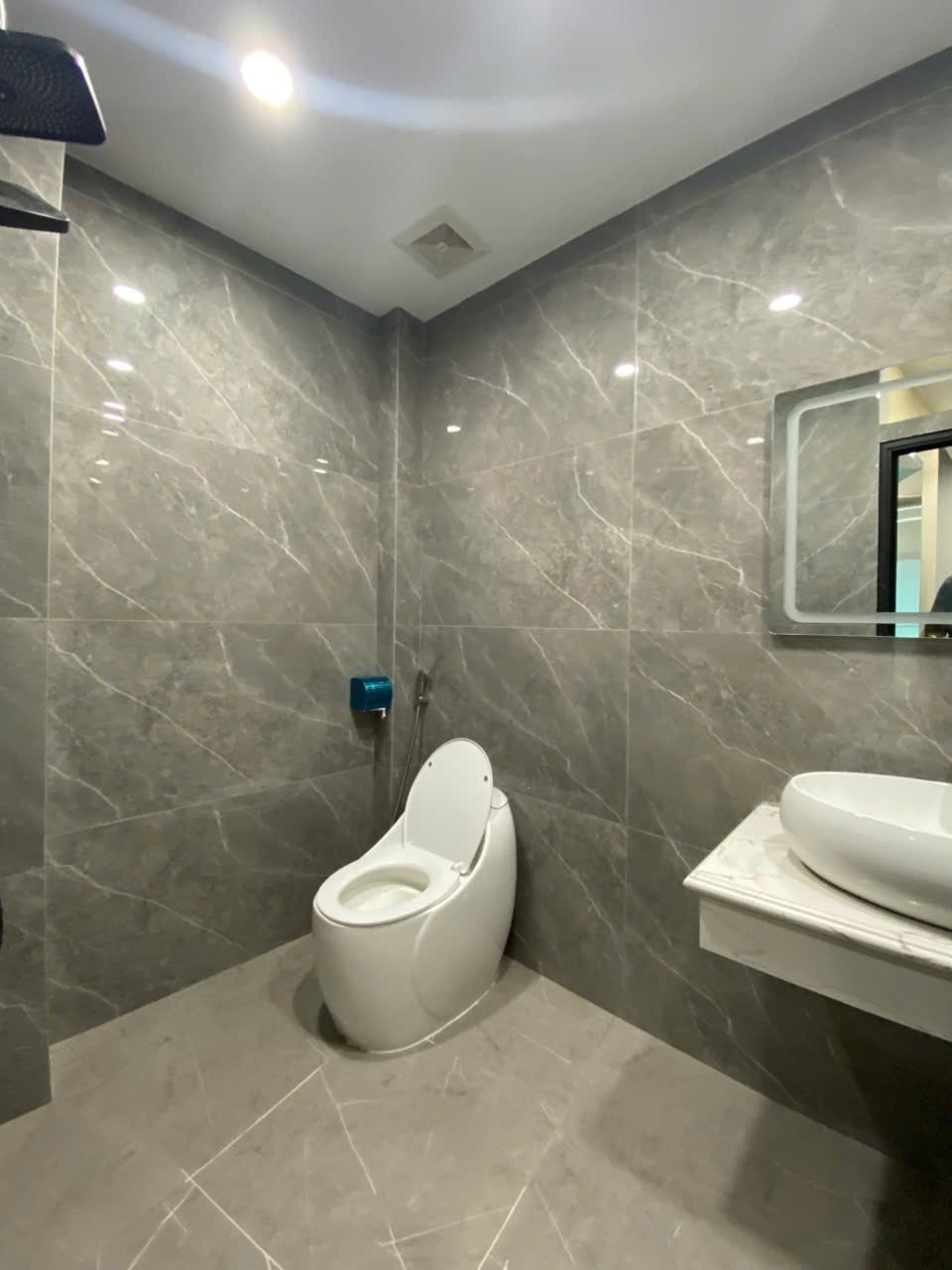 BÁN NHÀ ĐÀM QUANG TRUNG – 6 TẦNG – GIÁ CHỈ 11.2 TỶ