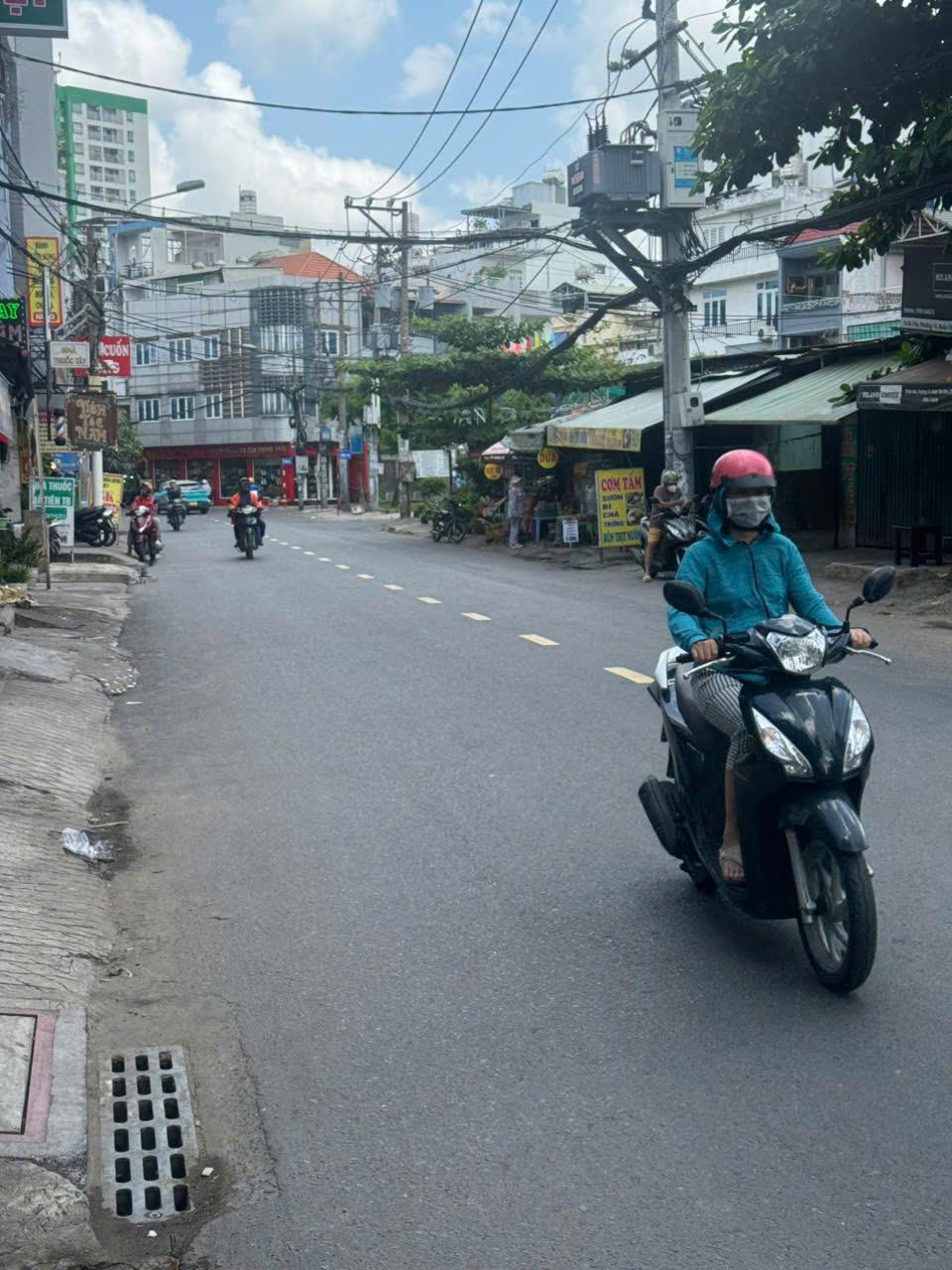 **Bán đất MT đường Ba Vân** phường 14 Tân Bình; (55*45) góc 3MT